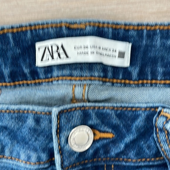 Zara high rise flare Jean - Picture 3 of 6